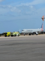 Avion di American Airlines cu a bati alarma prome, a baha bek sano y salvo na Aruba 