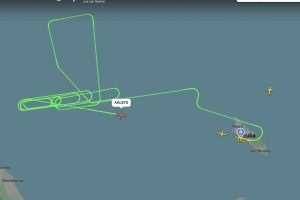 Avion di American Airlines cu a bati alarma prome, a baha bek sano y salvo na Aruba 