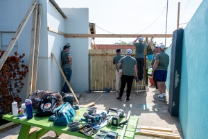 Turismo cu impacto: Grupo di huesped ta contribui na comunidad di Aruba