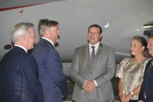 Bista fotografico di yegada di Rey Willem-Alexander na Aruba diamars anochi 