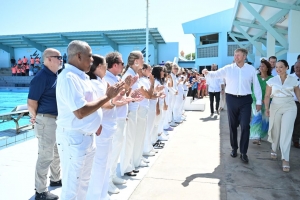 Rey Willem-Alexander a haci groundbreaking na Piscina Olimpico na Savaneta