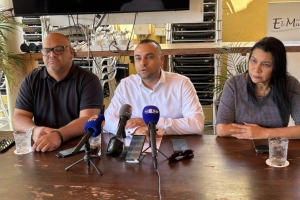 Crisis politico na Boneiru ta escala: Weber pone su puesto disponible