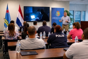 Entrenamiento na Aruba contra explotacion criminal di hubentud online 