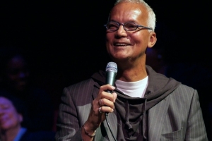Pionero di teatro y film Norman de Palm a fayece