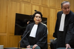 Bufete renombra hulandes Knoops mester paga mas cu un ton bek  na ex-cliente