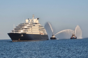 ATA  y  APA  a duna bon bini na tres crucero durante nan yamadanan inaugural