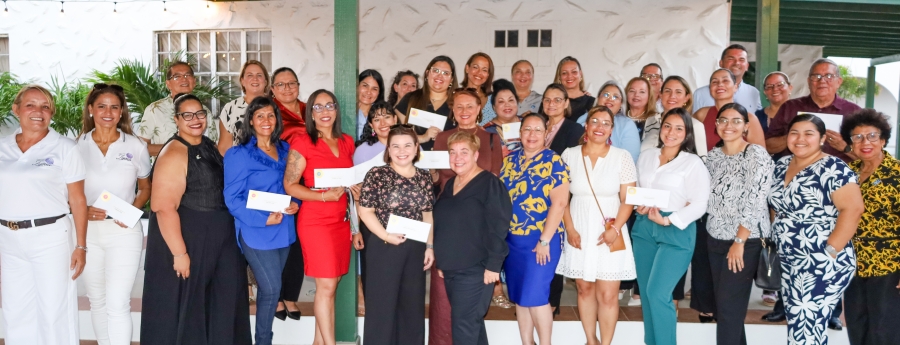 Quota International of Aruba ta entrega donacion na fundacionnan local