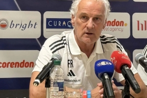 Rutten ta laga su puesto como entrenador di seleccion di Corsou 