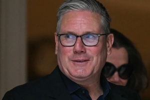  Prome minister britanico Starmer no kier bay apesar di presion grandi pa renuncia