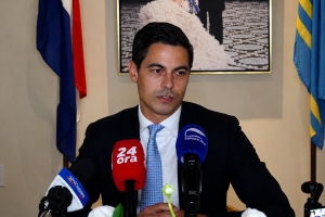 Jetten: Redesaroyo di refineria ta ofrece gran oportunidad economico pa Aruba
