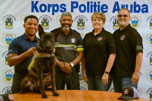 KPA ta ricibi K9 Carla como refuerzo nobo pa seguridad na Aruba