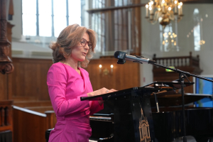 Mildred Schwengle oficialmente instala como Ministro Plenipotenciario di Aruba na Hulanda