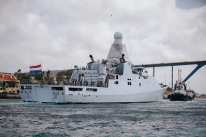 Zr.Ms. Groningen ta bira barco di stacion den Caribe