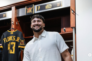 Pitcher arubiano Antwone Kelly a haci su debut den Grandes Ligas cu Pittsburgh Pirates
