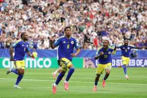 Corsou ta lucha cu curason, pero Alemania ta domina y gana 7-1