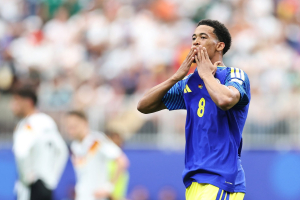 Corsou ta lucha cu curason, pero Alemania ta domina y gana 7-1