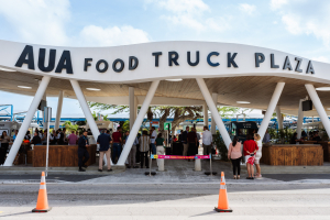 AUA Food Truck Plaza ta crea un espacio nobo di encuentro pa comunidad