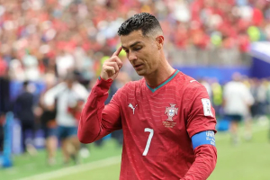 Cristiano Ronaldo ta bira prome homber cu a score den 6 Mundial diferente