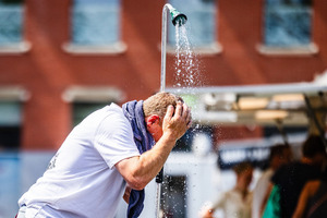 Code cora pa calor extremo ta wordo extende den parti di Hulanda