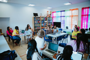 Aruba ta modernisa guia di alumnonan cu plataforma KeDo