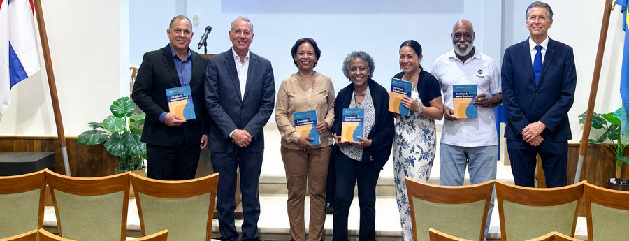 Dikshonario hurídiko – Juridisch woordenboek Hulandes – Papiamentu a keda presenta