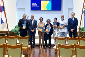 Dikshonario hurídiko – Juridisch woordenboek Hulandes – Papiamentu a keda presenta