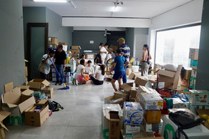 Aruba ta reuni mas di 100 palet di ayudo humanitario pa Venezuela