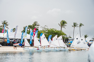 Aruba Regatta ta reuni nabegantenan di Caribe na Surfside