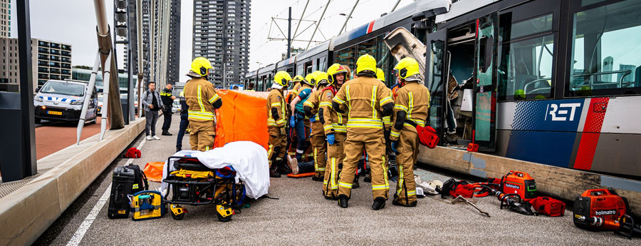 15 Injured in Tram Collision on Rotterdam's Erasmus Bridge