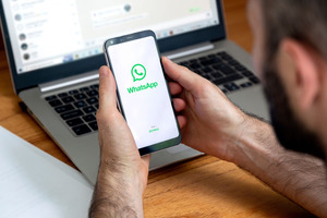 WhatsApp ta domina uso di social media na Corsou