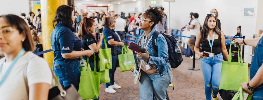 109 Aruban Students Fly to Netherlands With Financial Aid Support