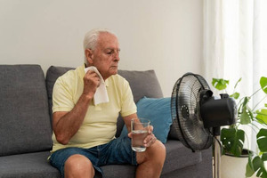 Calor fuerte na Aruba: cuida nos adultonan mayor contra deshidratacion