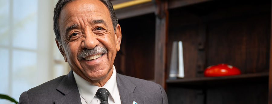 Minister Herdé Pushes to Modernize Aruba's Government Services