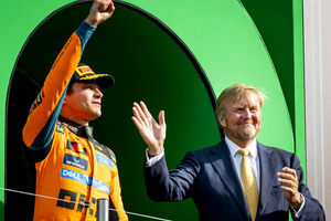 Verstappen ta crash den su ultimo GP na Zandvoort; Norris ta gana