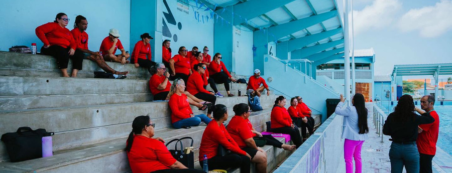 Aruba's Education Minister Bolsters Swimming Instructor Program