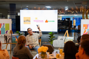 Documentario “Through the Lens” ta pone fotografia di caya na Aruba den foco