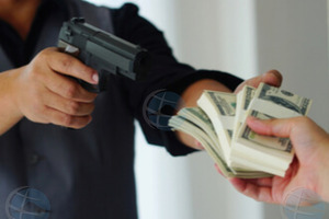 Tres homber arma a atraca victima na Cumana