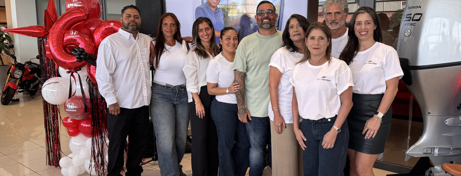 Jossy Motors Marks 68 Years in Aruba, Honors Employee With 50 Years of Service