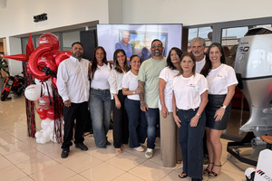 Jossy Motors a celebra 68 aña y reconoce empleada cu 50 aña di servicio