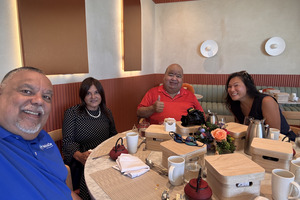 Prensa local a disfruta di desayuno ofreci pa Joia Aruba by Iberostar