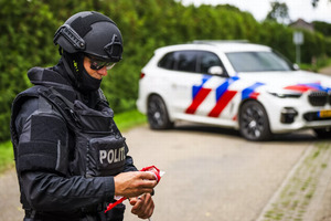 32 sospechoso procesa como grupo pa asesinato di guardia di seguridad na Hulanda