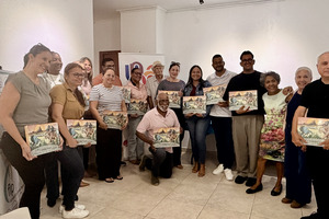 Fundacion Lanta Papiamento cu entrega di buki na  e docentenan di Papiamento
