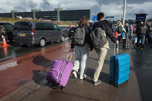 Dutch public transport strike complicates Schiphol travel for Aruba passengers
