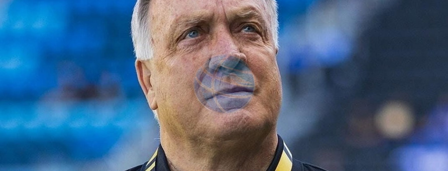 Dick Advocaat extends contract as Curaçao national football coach until 2027