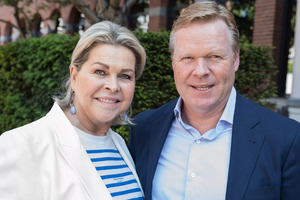  Bartina Koeman, casa di ex entrenador di Hulanda Ronald Koeman, a fayece na edad di 65 aña