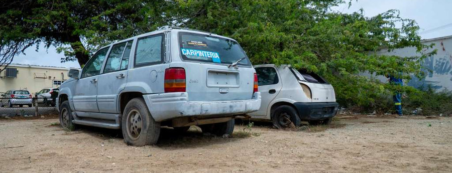 Doñonan tin te 23 di september pa kita auto bandona for di caminda publico