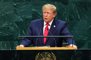 Trump roept landen op Strafhof te verlaten