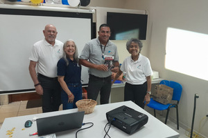 Fundacion Lanta Papiamento a duna un presentacion tocante idioma Papiamento na Playa Linda den cuadro di Housekeeping Week
