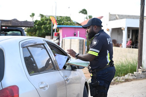 Aruba police issue 107 traffic fines during checks in Oranjestad