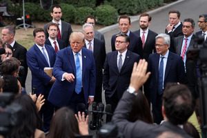 Trump kondigt vrijwillig AI-akkoord aan en verandert benaming in ‘superintelligentie’